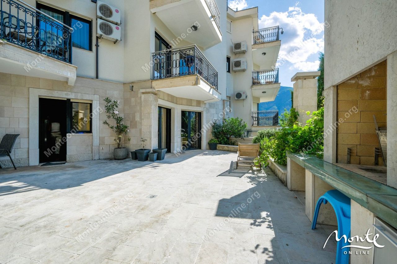 Apartment in Dobrota, Montenegro, 85 m² - picture 6