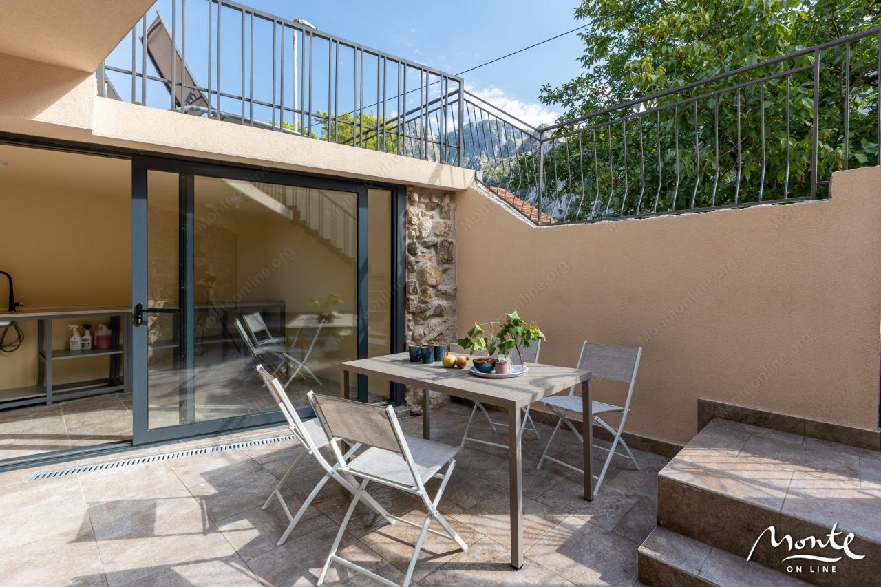 Villa in Kotor, Montenegro, 110 m² - Foto 6