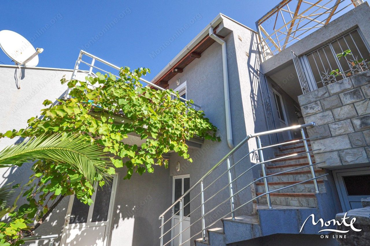 Villa in Lepetane, Montenegro, 110 m² - Foto 6