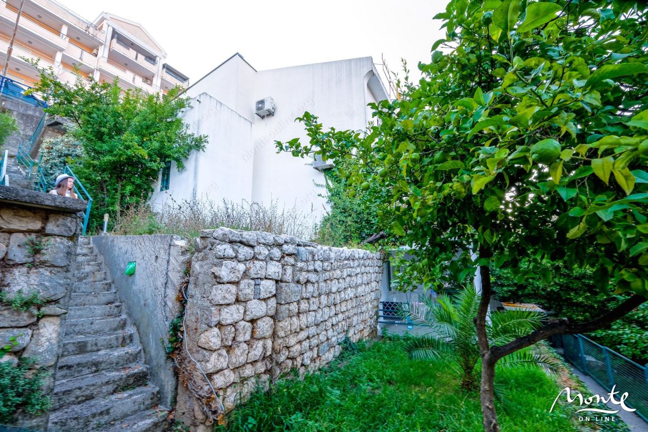 Villa en Budva, Montenegro, 215 m² - imagen 6