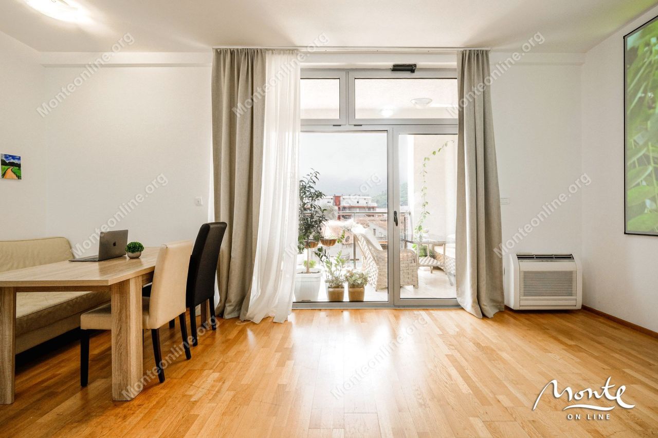 Apartment in Budva, Montenegro, 150 m² - picture 7