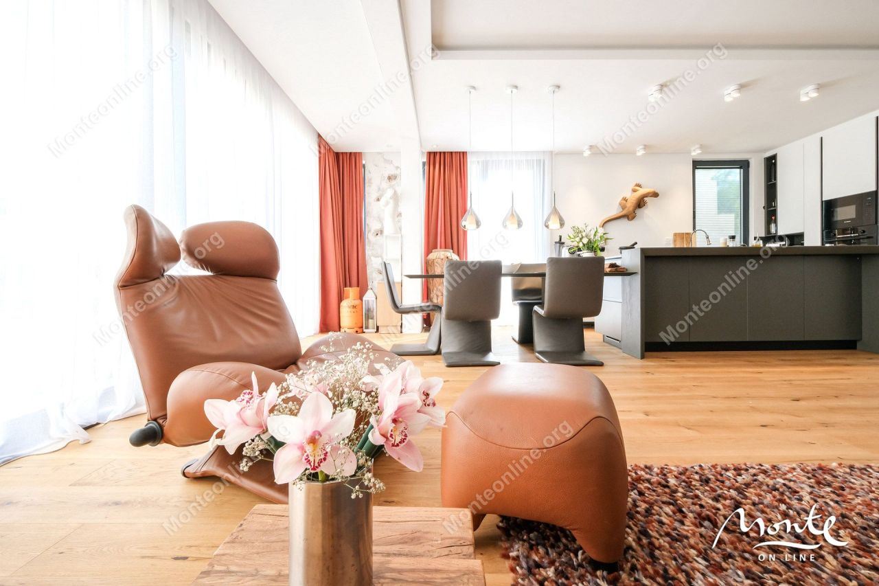 Villa en Lastva, Montenegro, 162 m² - imagen 7