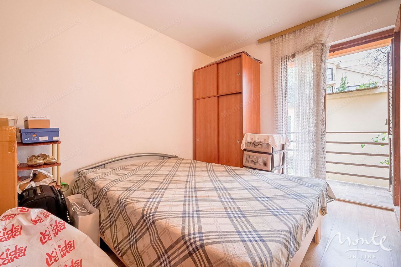 Villa en Dobrota, Montenegro, 250 m² - imagen 7