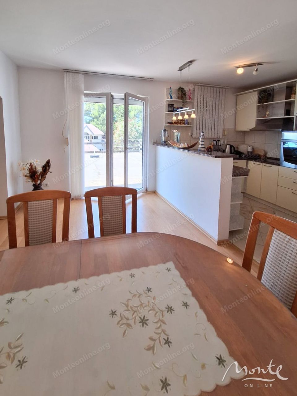 Villa in Bar, Montenegro, 170 m² - picture 7