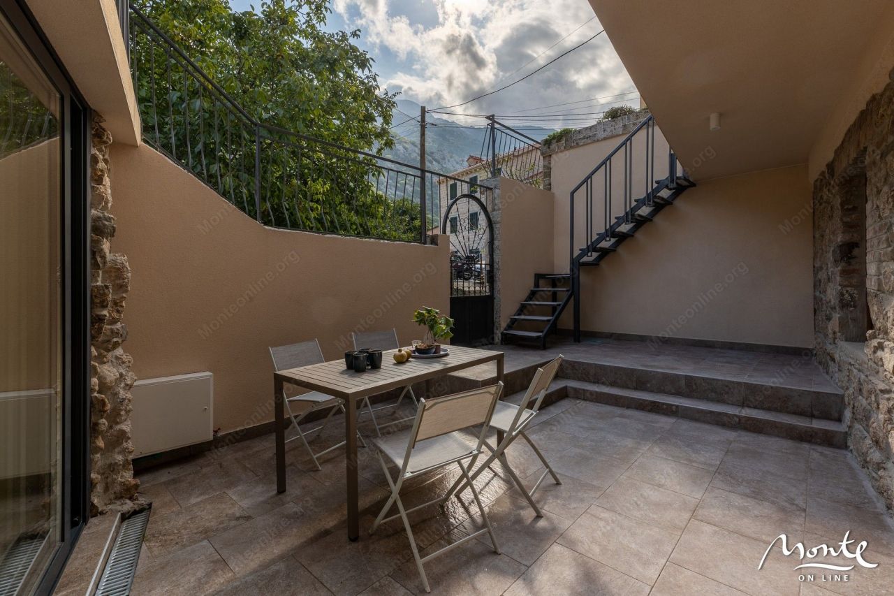 Villa in Kotor, Montenegro, 110 m² - Foto 7