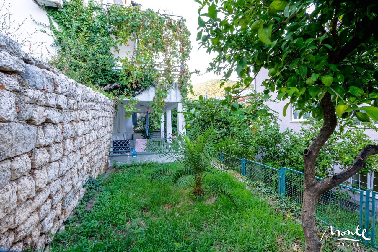 Villa en Budva, Montenegro, 215 m² - imagen 8