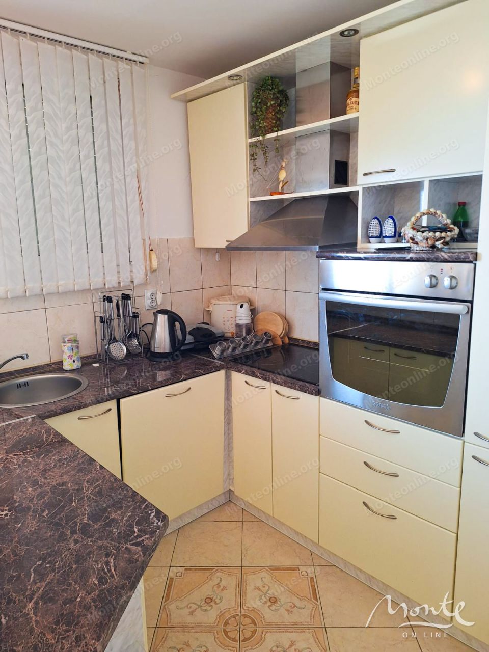 Villa in Bar, Montenegro, 170 m² - picture 8