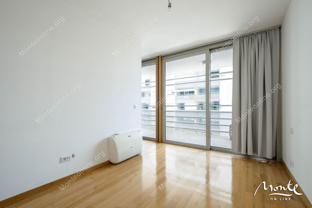 Apartment in Budva, Montenegro, 85 m² - picture 8