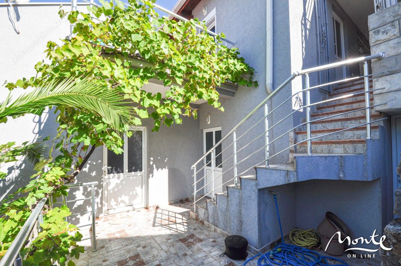 Villa in Lepetane, Montenegro, 110 m² - Foto 8