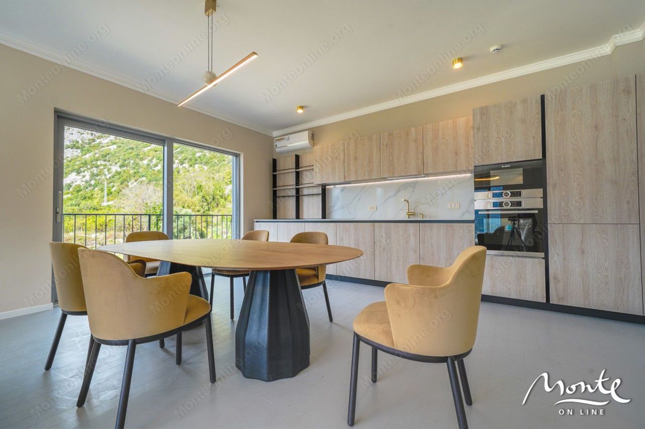 Apartment in Dobrota, Montenegro, 158 m² - picture 8