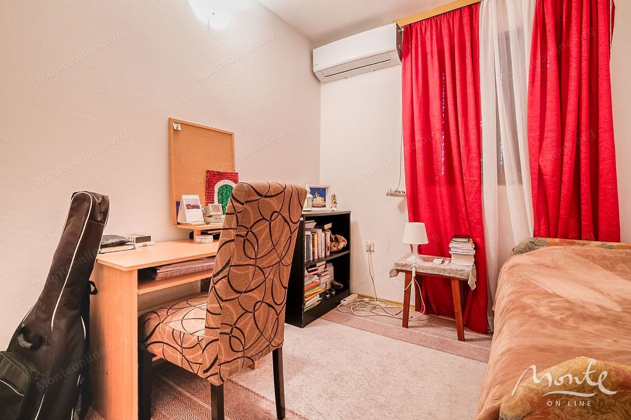 Villa en Dobrota, Montenegro, 250 m² - imagen 8