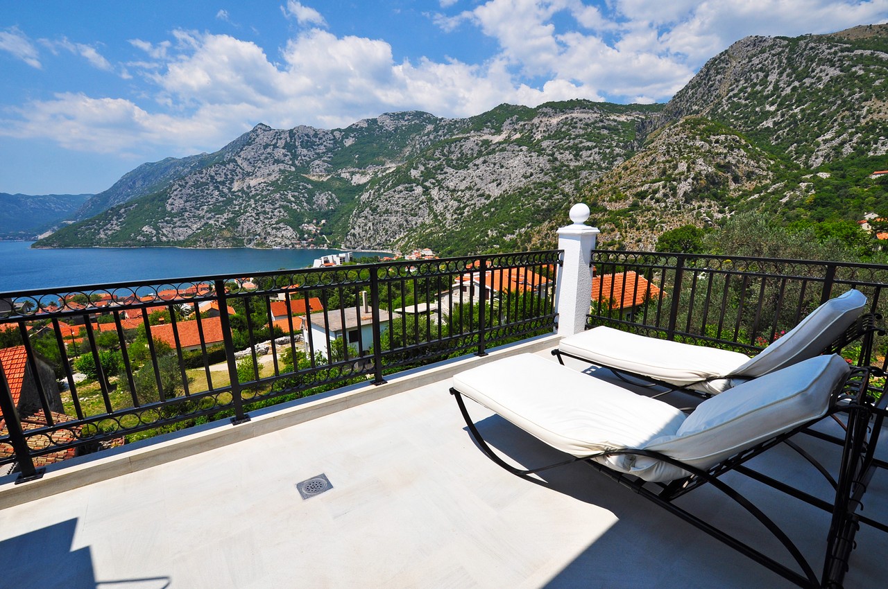 Apartment in Risan, Montenegro, 200 m² - picture 9