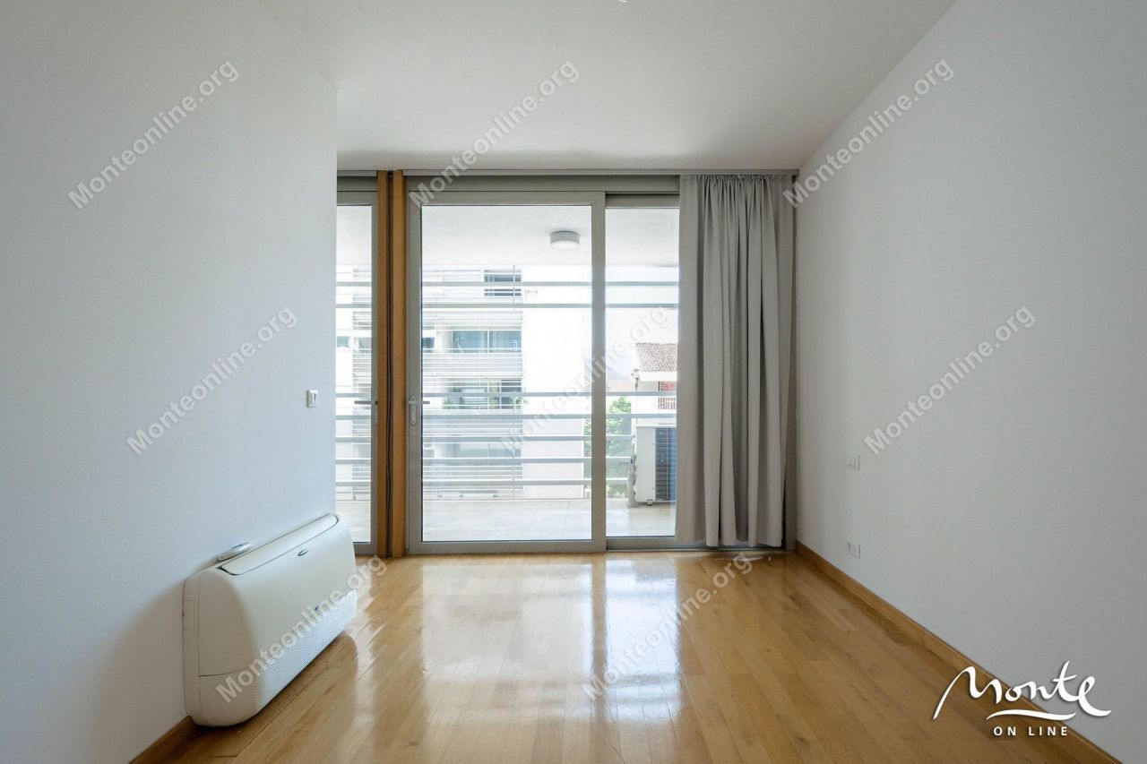 Apartment in Budva, Montenegro, 85 m² - picture 9