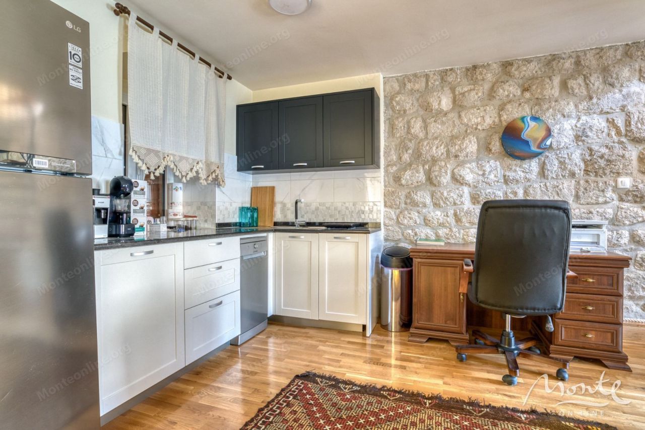 Villa en Prcanj, Montenegro, 112 m² - imagen 9