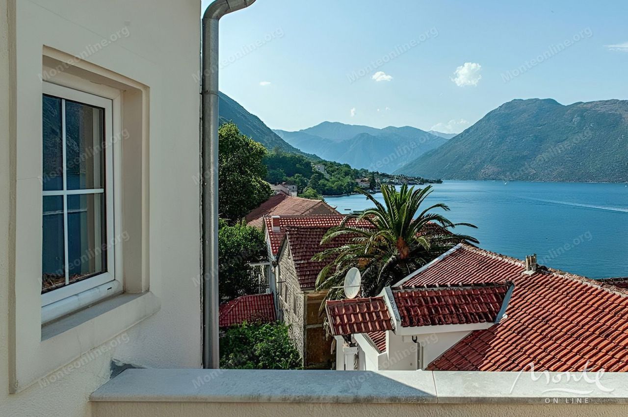 Apartment in Prcanj, Montenegro, 54 m² - picture 9