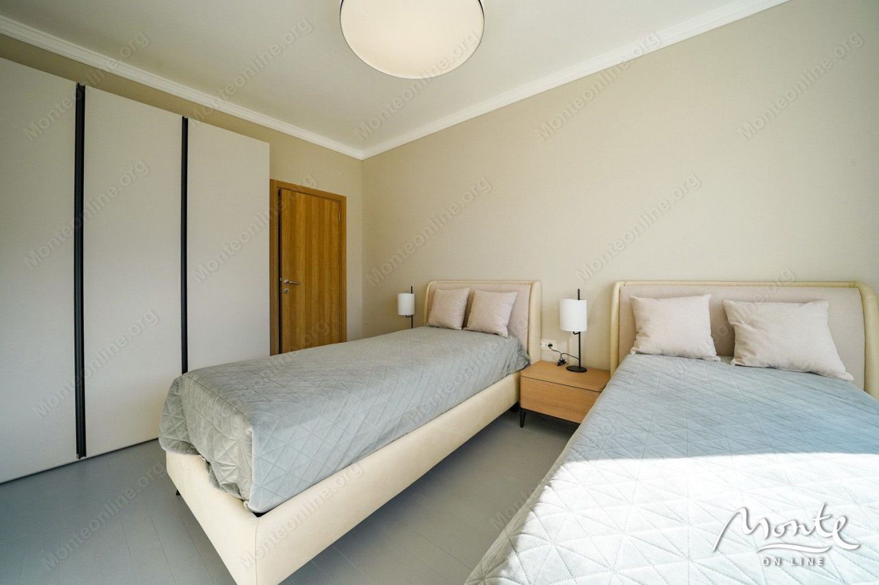 Apartment in Dobrota, Montenegro, 158 m² - picture 10