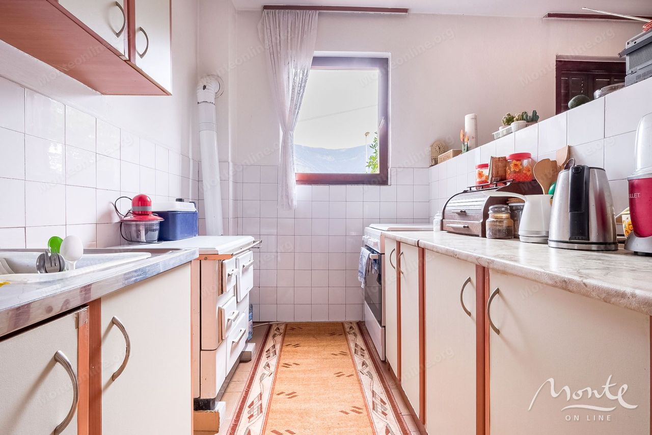 Villa en Dobrota, Montenegro, 250 m² - imagen 10