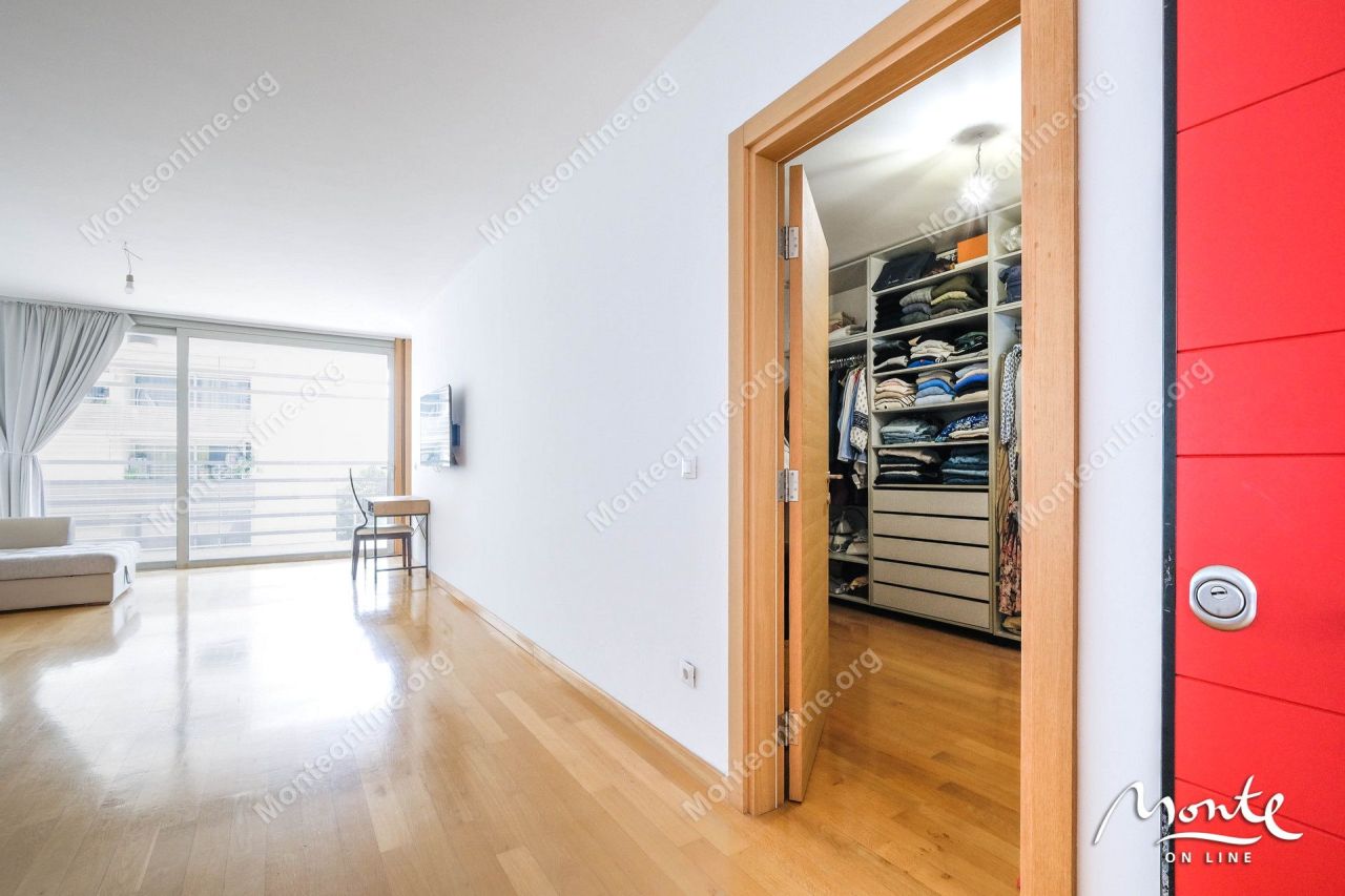 Apartment in Budva, Montenegro, 85 m² - picture 11