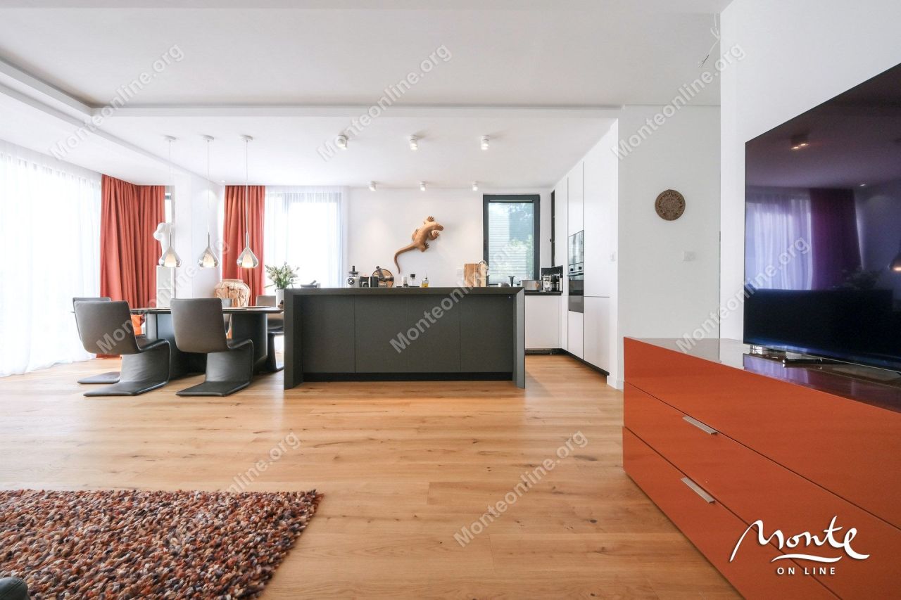 Villa en Lastva, Montenegro, 162 m² - imagen 11