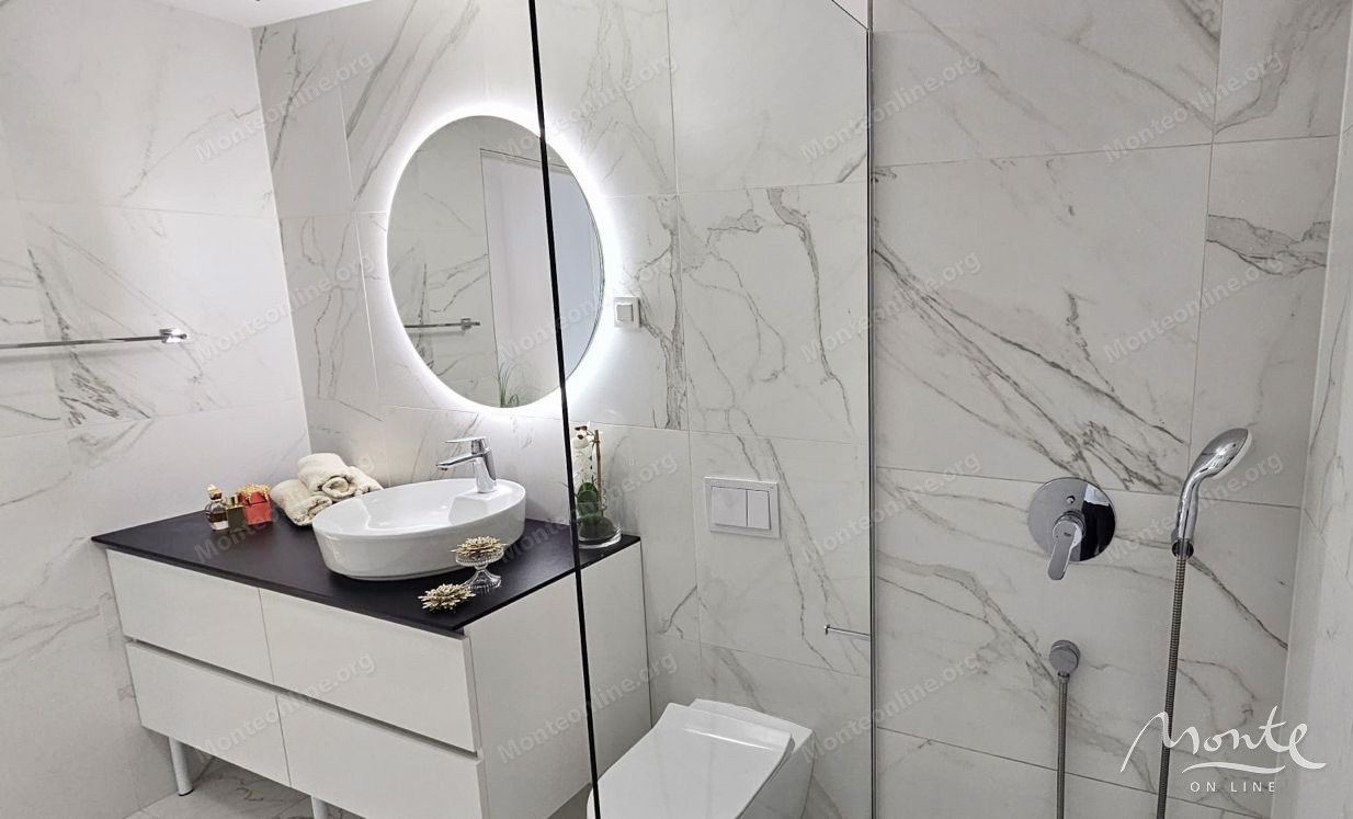 Apartment in Budva, Montenegro, 124.19 m² - picture 11