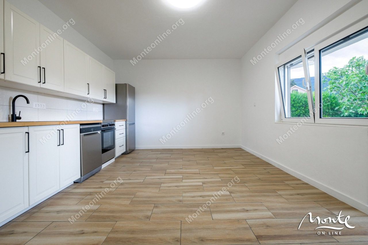 Villa à Tivat, Monténégro, 118 m² - image 12