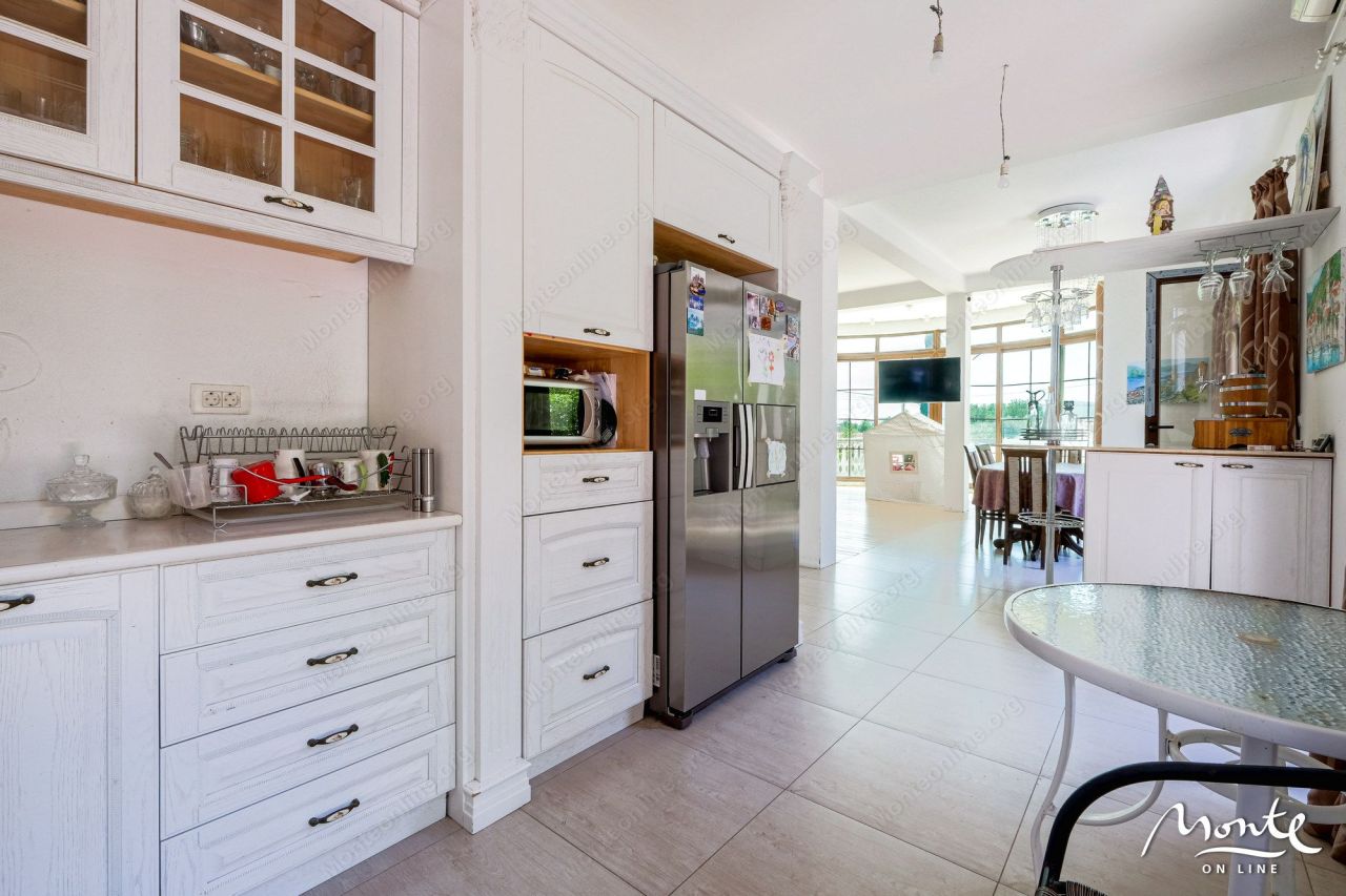 Villa a Tivat, Montenegro, 316 m² - foto 13