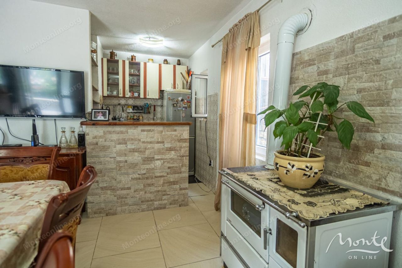 Land in Zelenika, Montenegro, 574 m² - picture 14