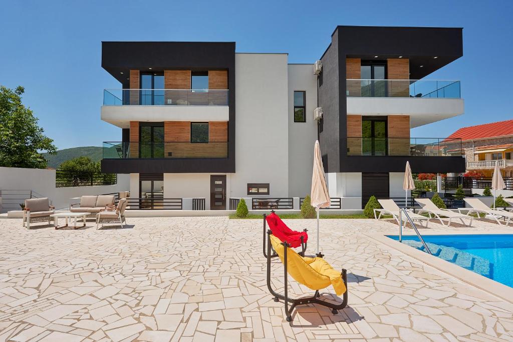 Hotel en Lastva, Montenegro, 382 m² - imagen 14