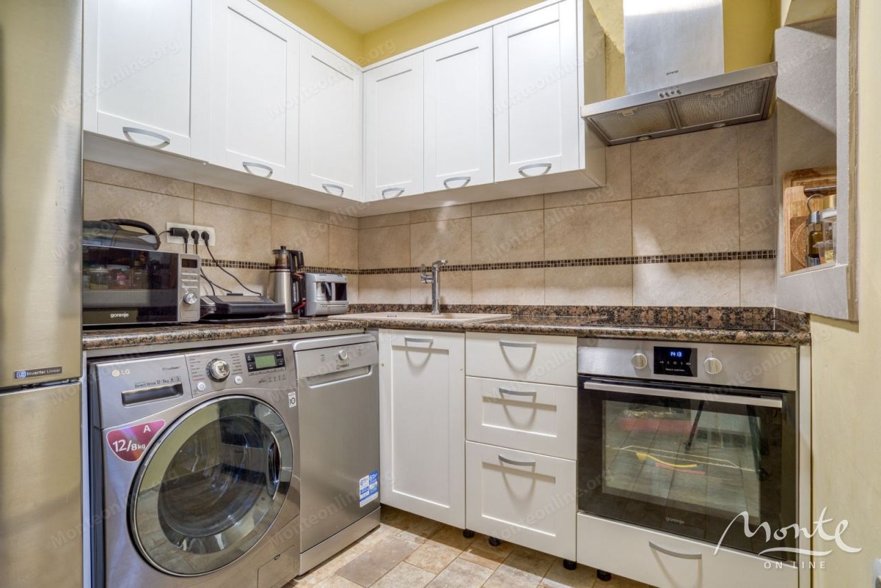 Villa en Prcanj, Montenegro, 112 m² - imagen 15