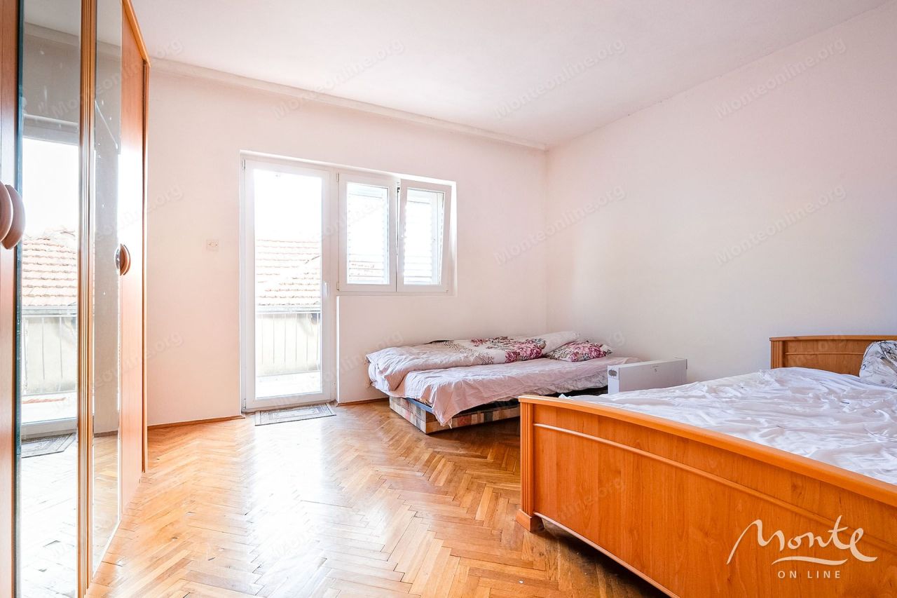 Villa in Tivat, Montenegro, 119 m² - picture 16