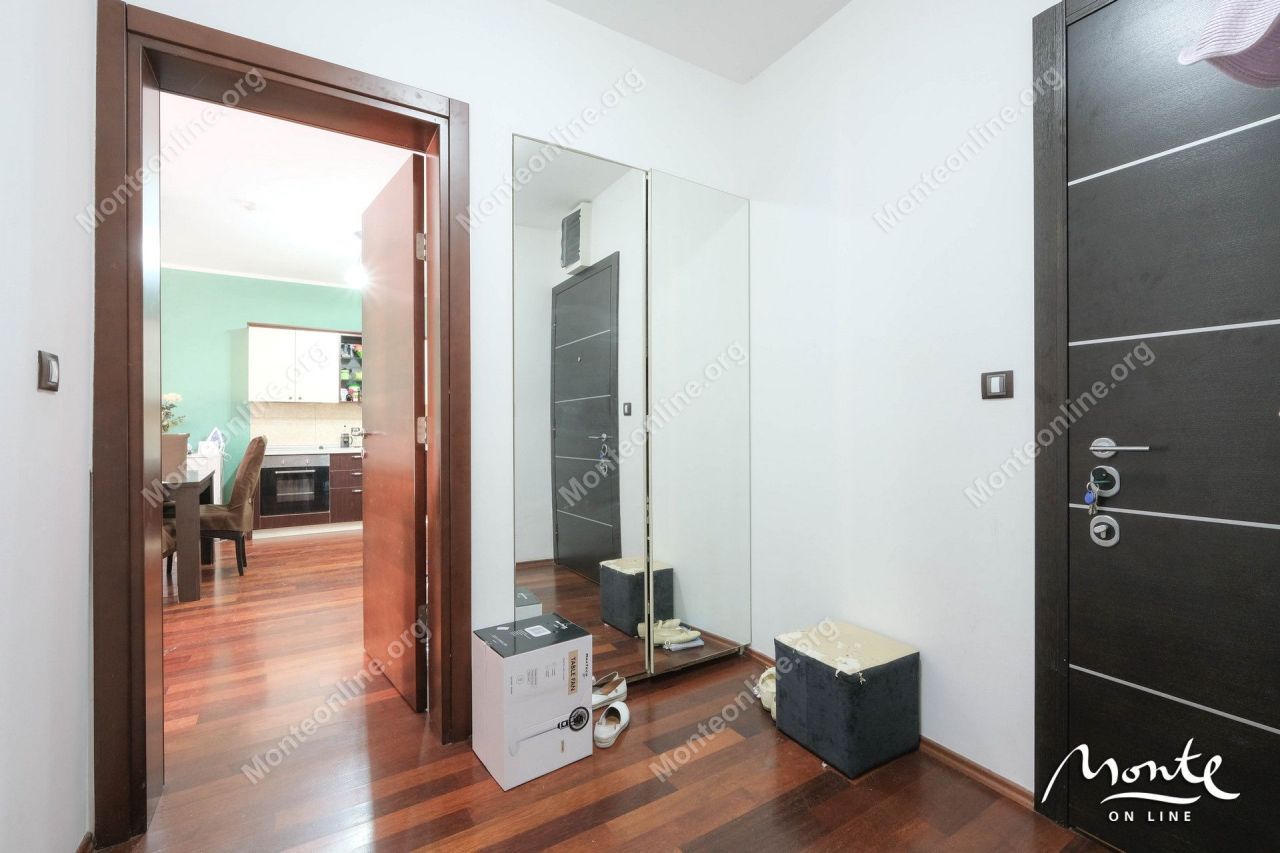 Apartment in Dobrota, Montenegro, 85 m² - picture 17