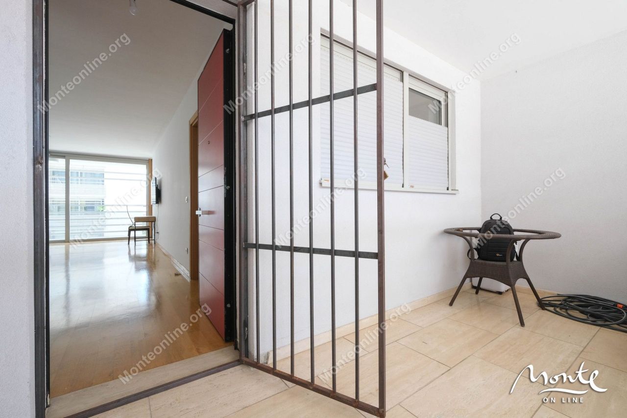 Apartment in Budva, Montenegro, 85 m² - picture 19