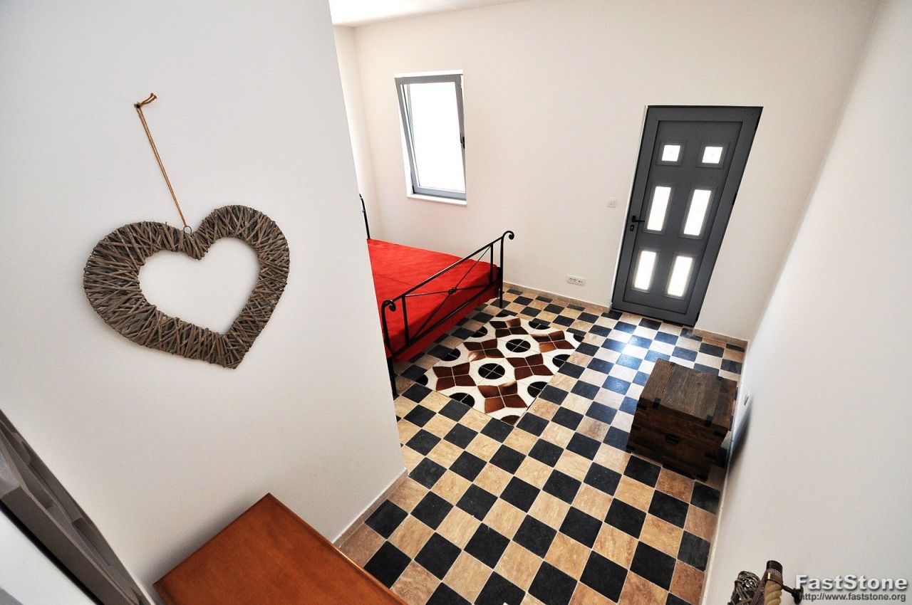 Apartment in Risan, Montenegro, 150 m² - picture 19