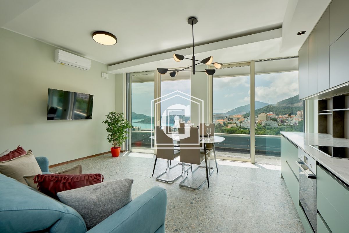 Appartement à Becici, Monténégro, 115 m² - image 1