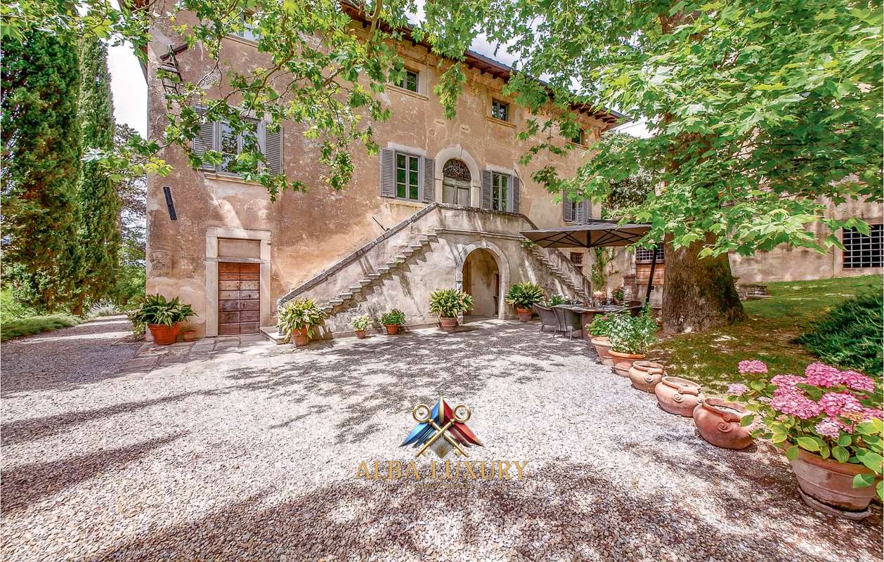 Villa Via Santa Caterina, Italie, 812 m² - image 1