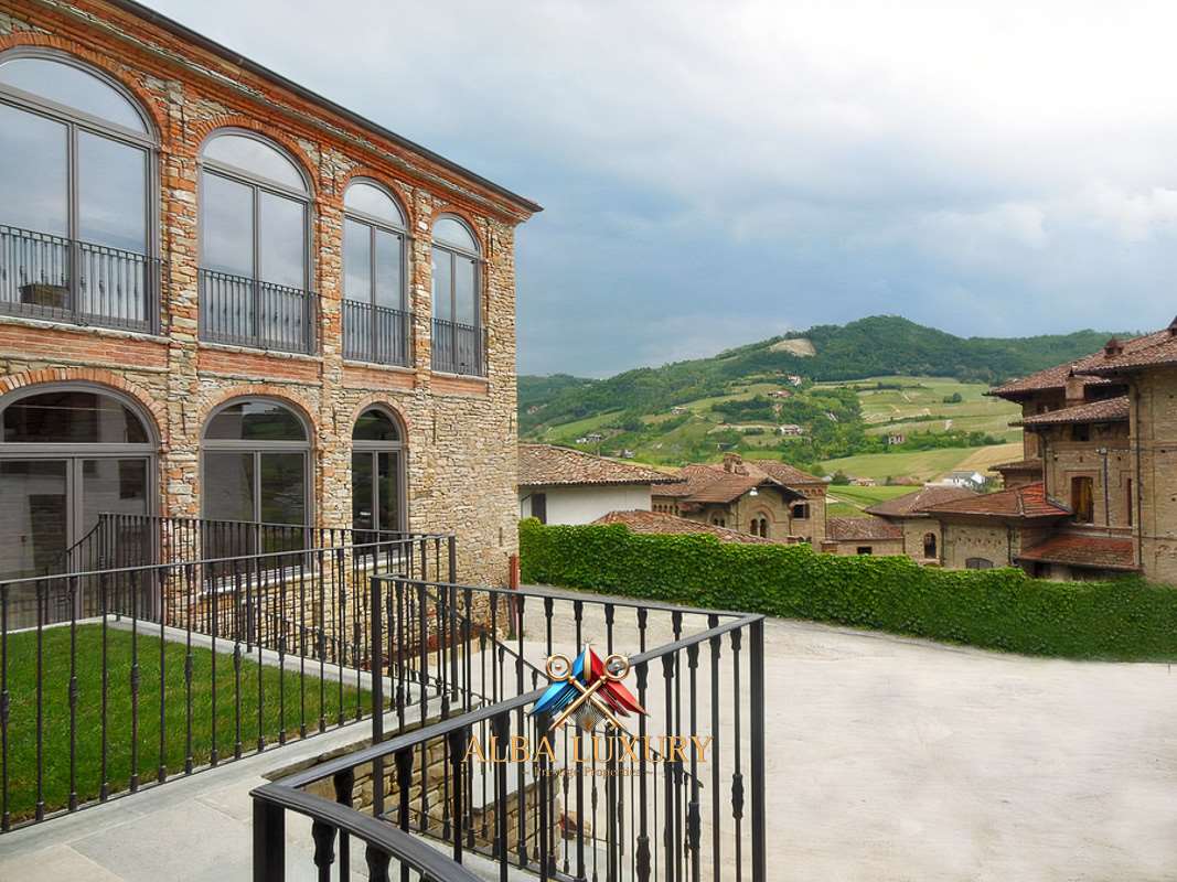 Apartment Via fontanelle, Italy, 950 m² - picture 2