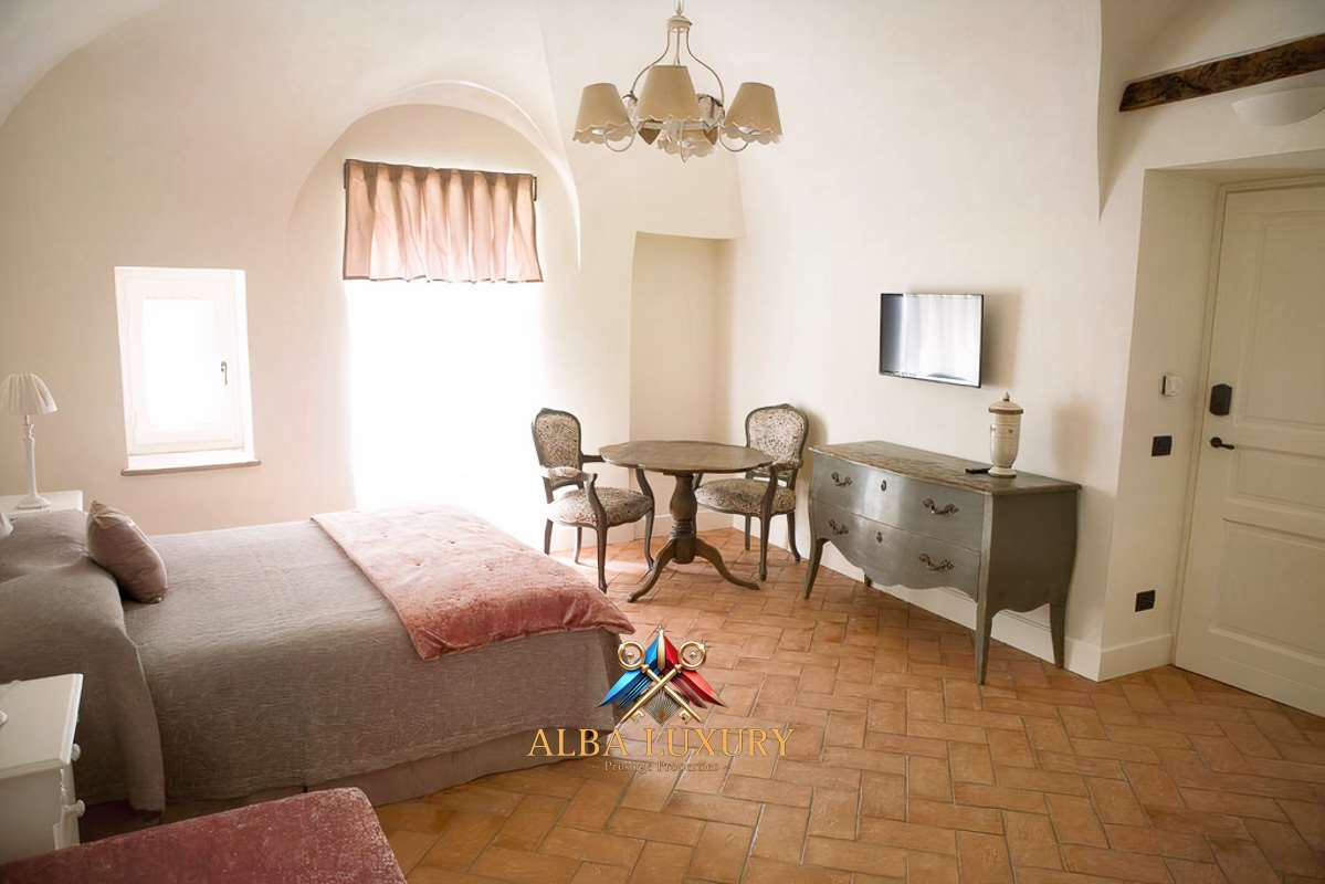 Apartment Via fontanelle, Italy, 950 m² - picture 12