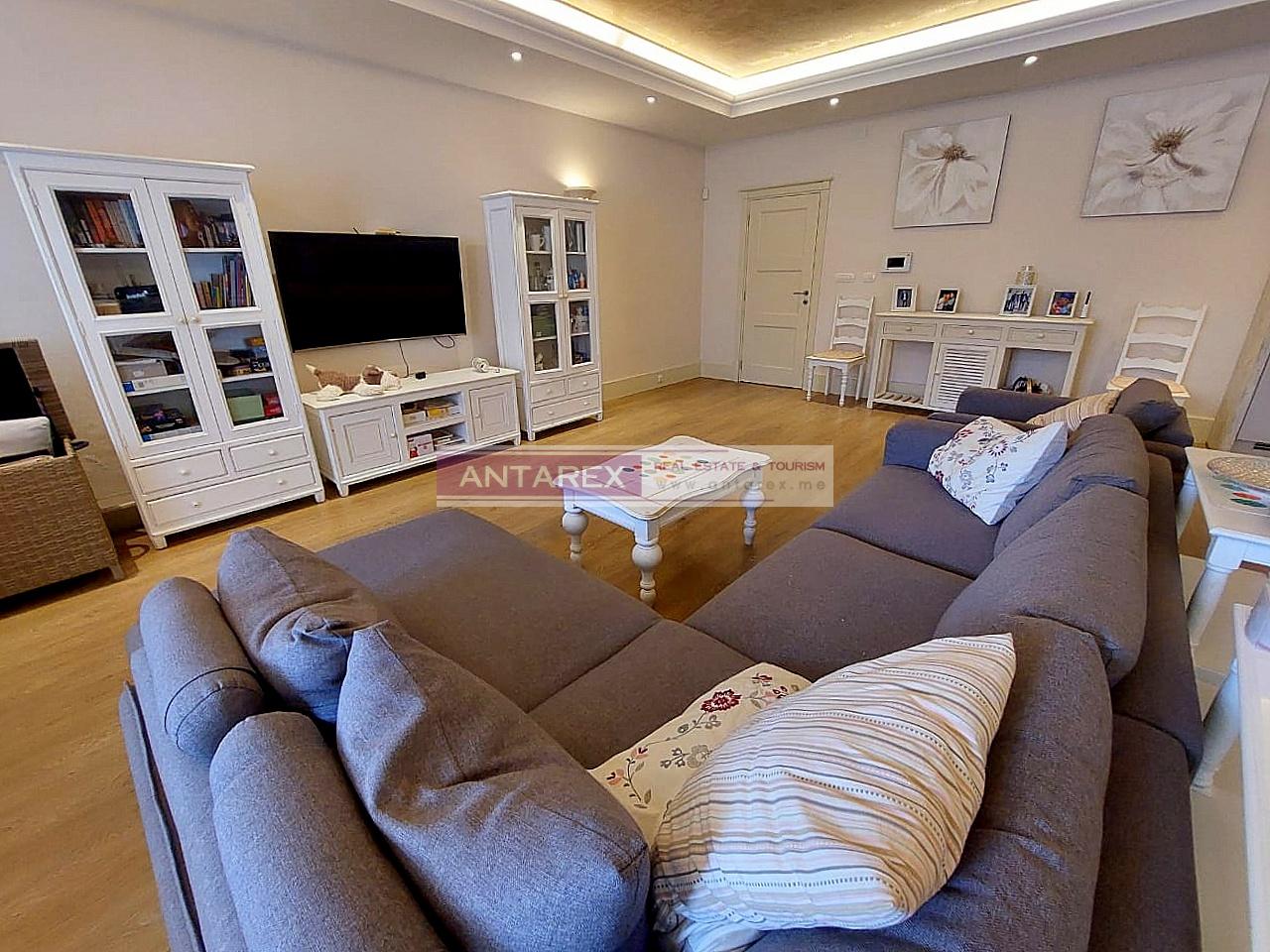 Villa a Stoliv, Montenegro, 294 m² - foto 2