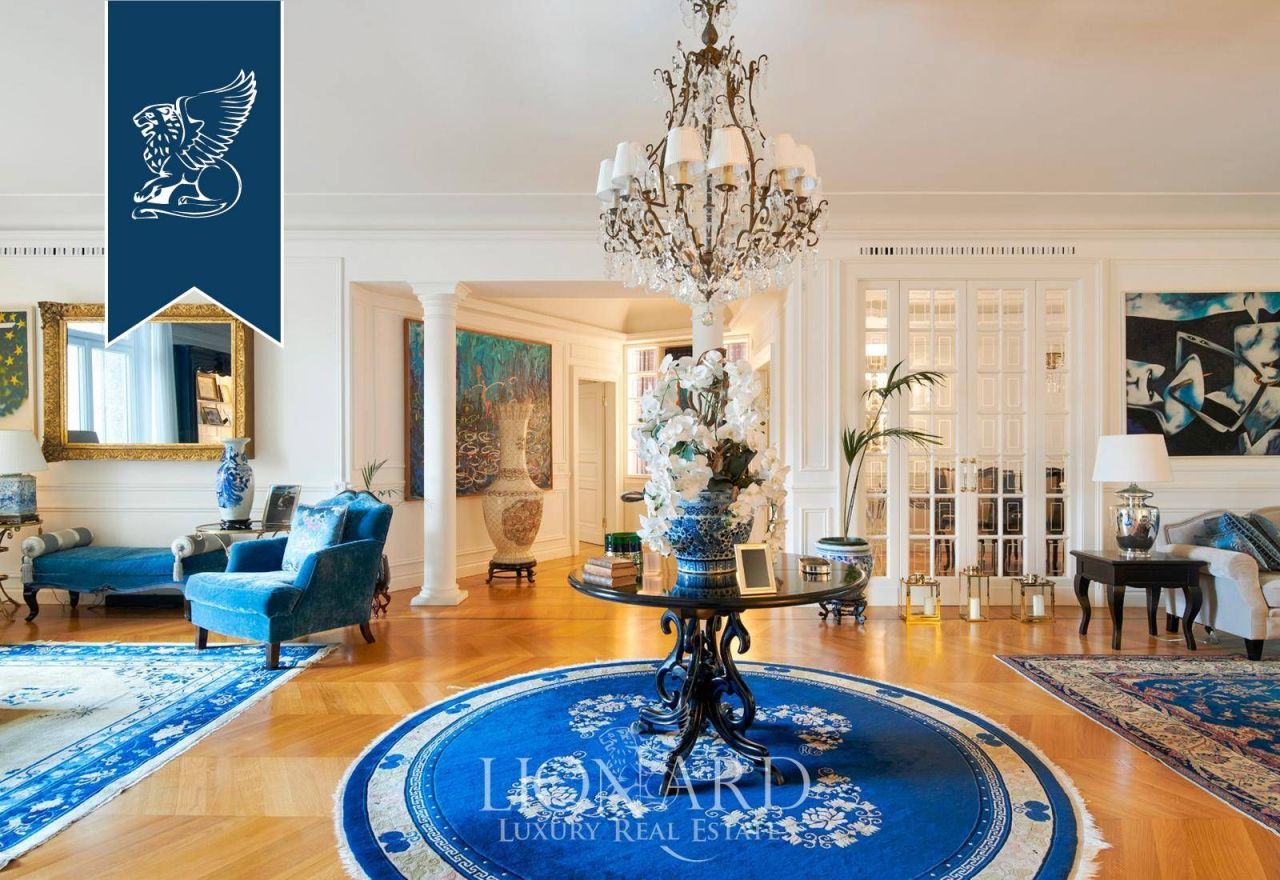 Apartamento en Milán, Italia, 730 m² - imagen 1