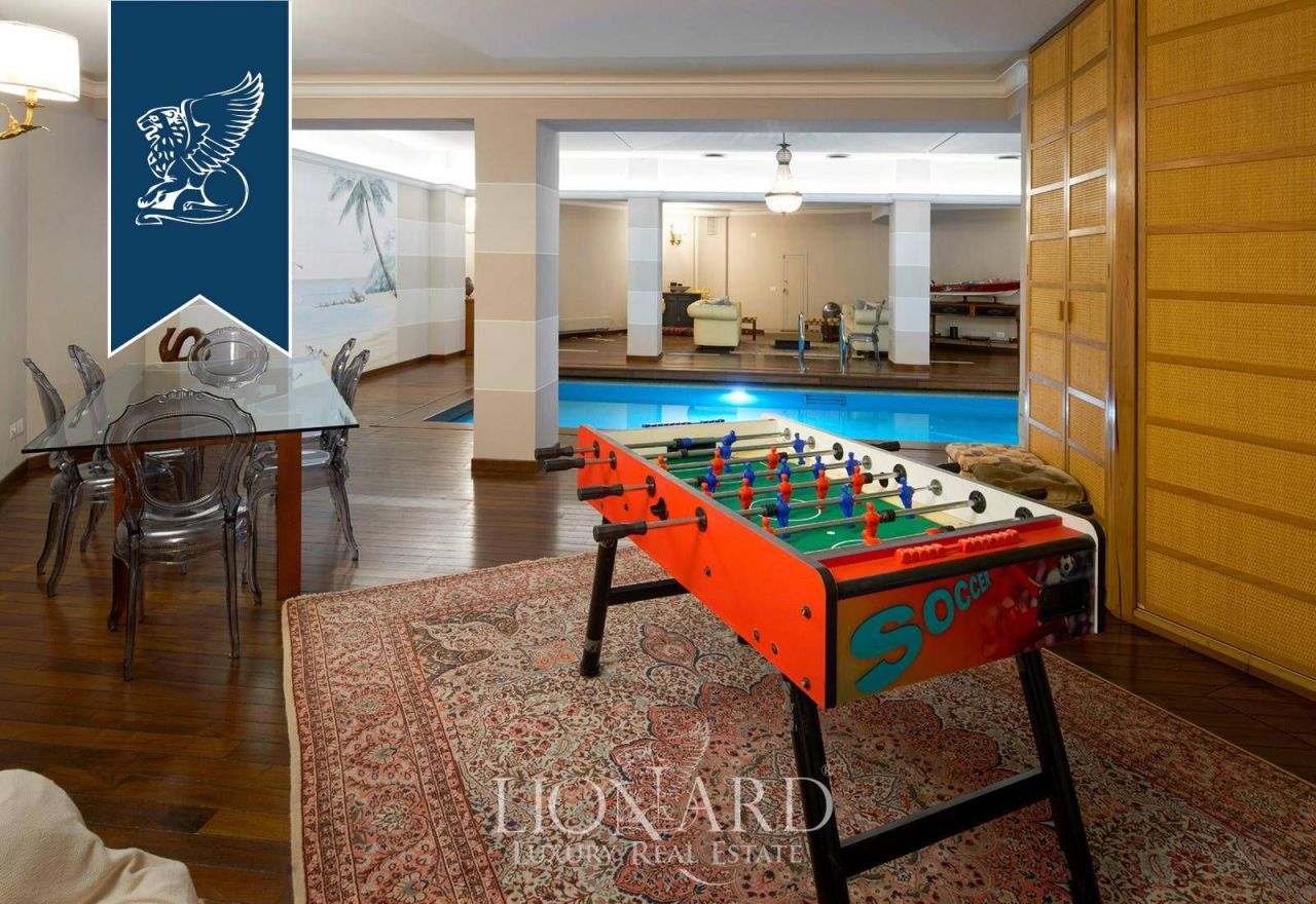 Apartment in Milan, Italy, 730 m² - picture 10