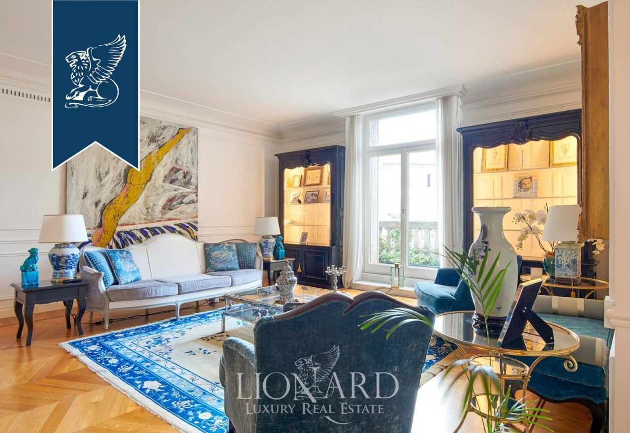 Apartment in Milan, Italy, 730 m² - picture 12