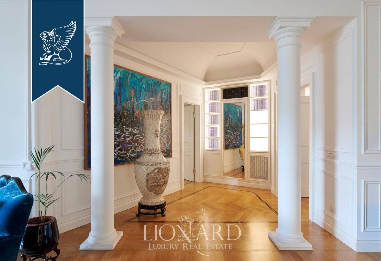 Apartment in Milan, Italy, 730 m² - picture 14