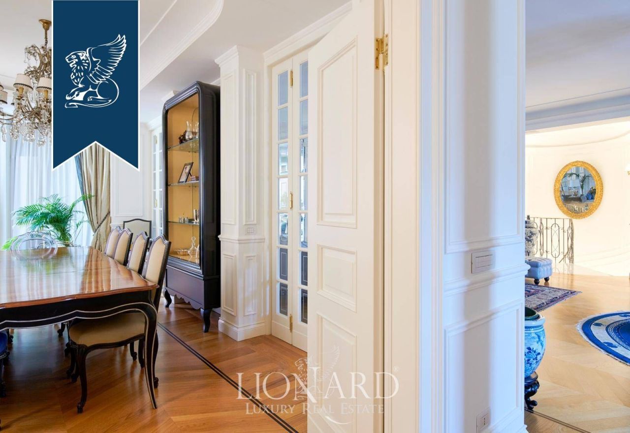 Apartment in Milan, Italy, 730 m² - picture 17