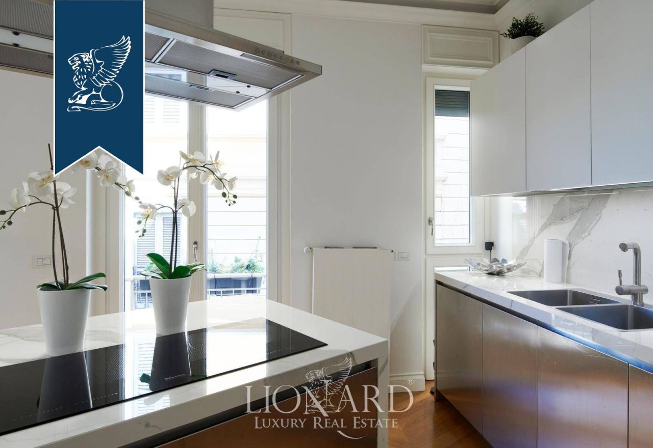 Apartment in Milan, Italy, 730 m² - picture 19