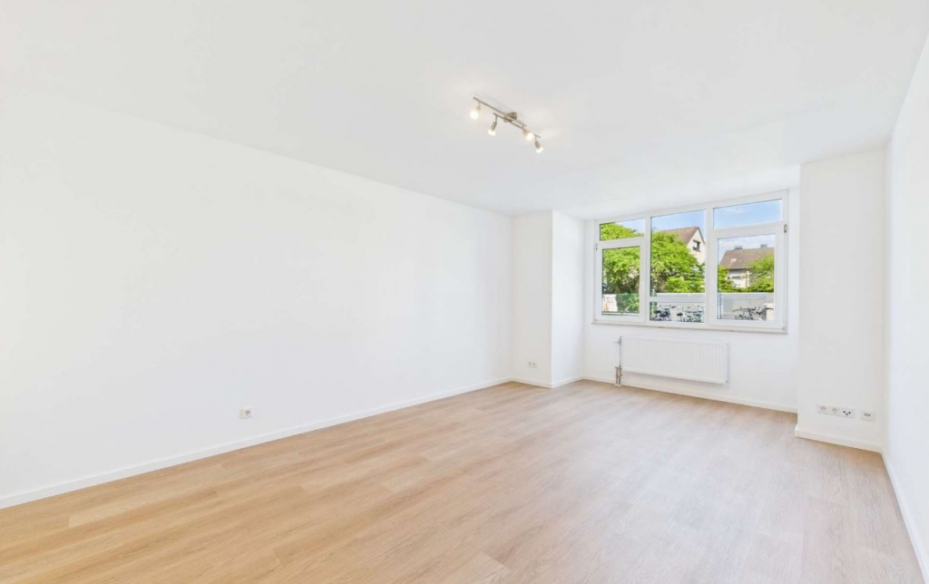 Flat in Duesseldorf, Germany, 35 m² - picture 1
