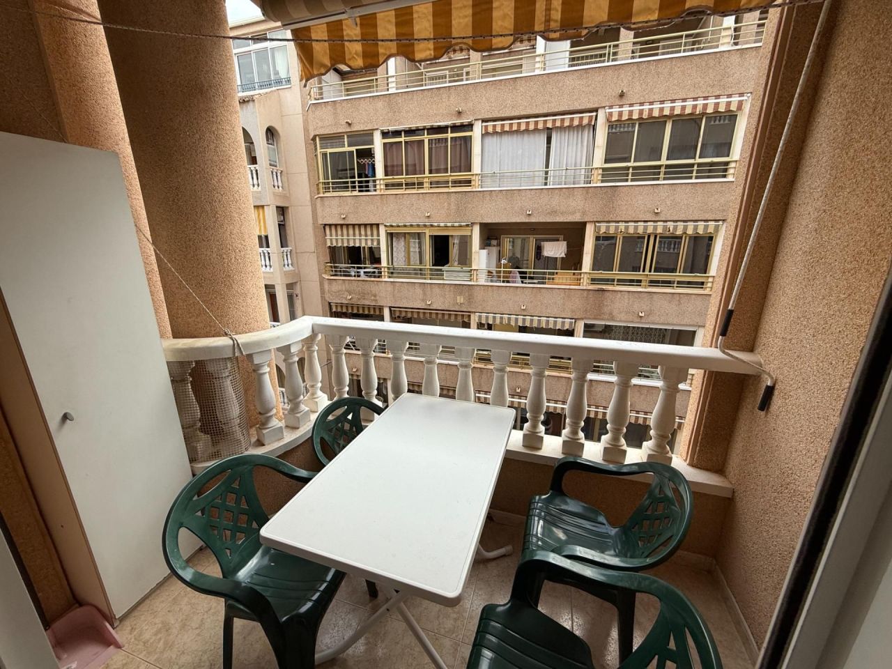 Piso en Torrevieja, España, 60 m² - imagen 1