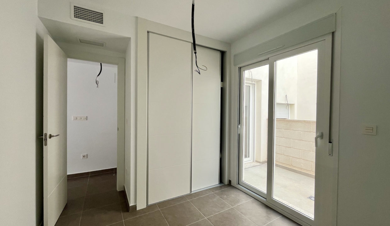 Apartment in Alicante, Spain, 74 m² - picture 9