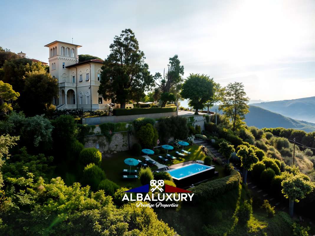 Villa à Montecatini Terme, Italie, 800 m² - image 1