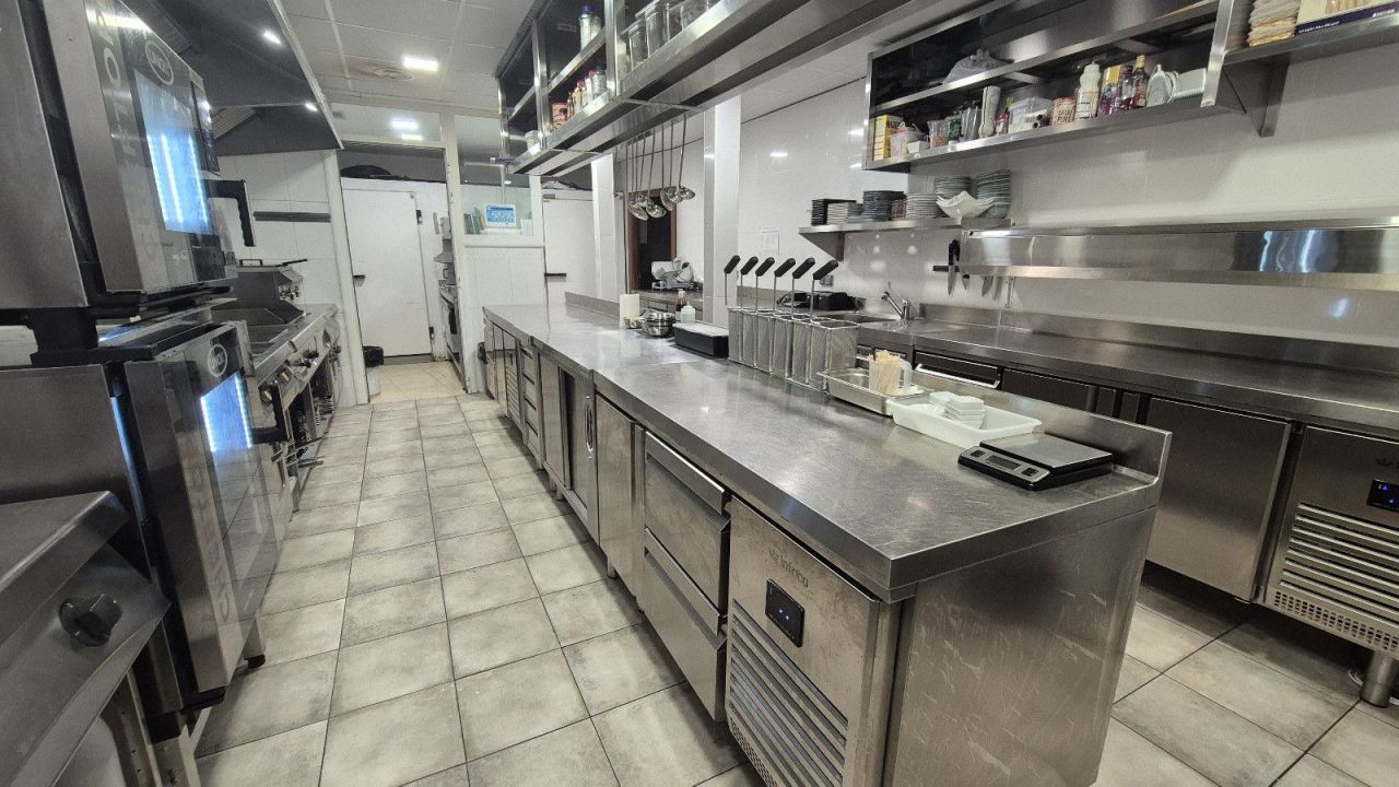 Café, Restaurant in Calafell, Spanien, 340 m² - Foto 7