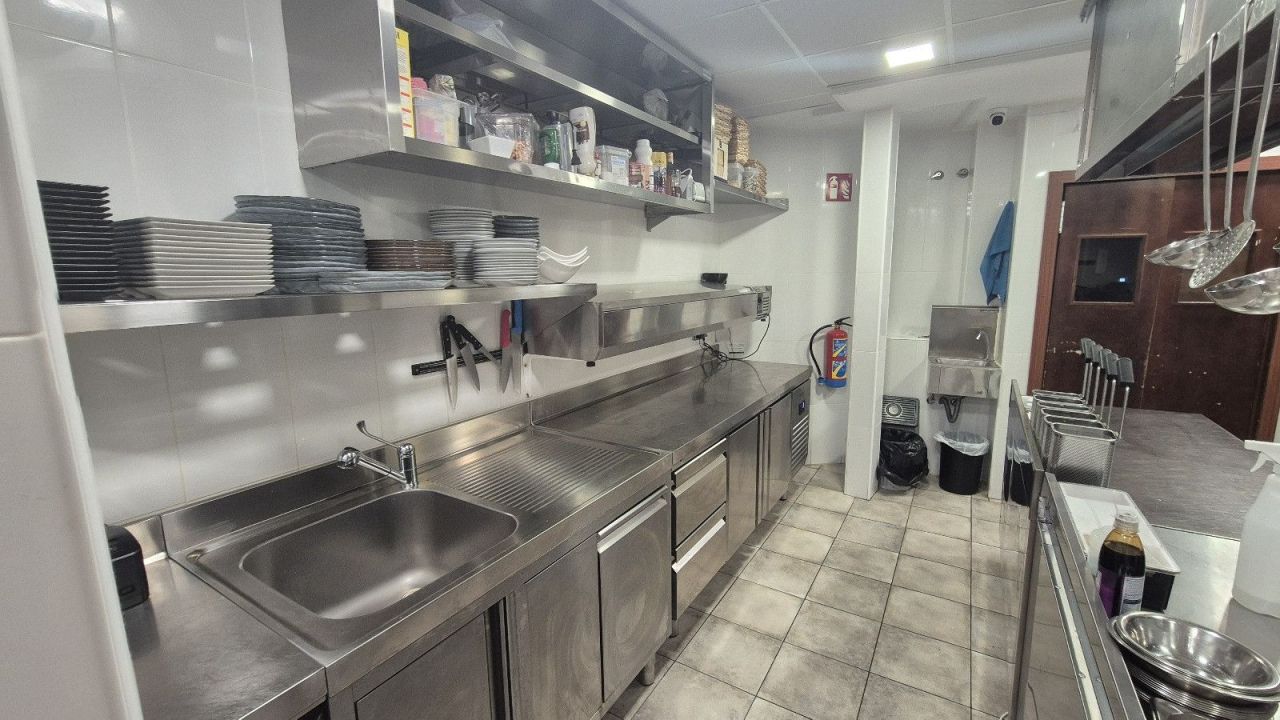 Café, Restaurant in Calafell, Spanien, 340 m² - Foto 8